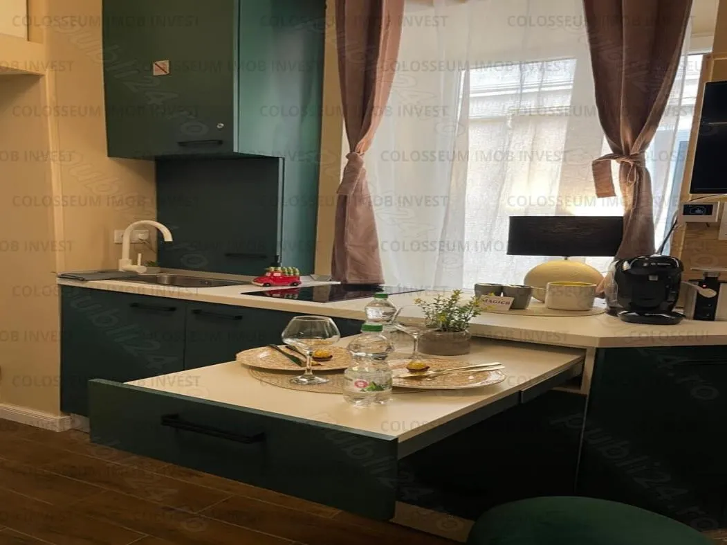 Camera de camin cu baie si bucatarie - zona CentruI Istoric - foto 1