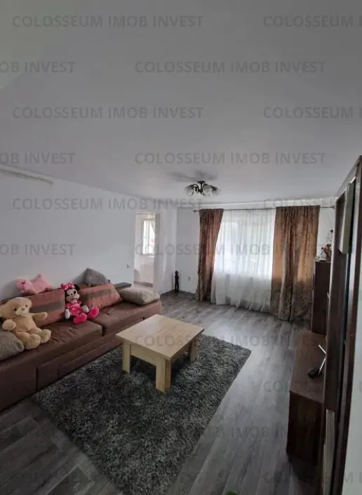 Apartament 2 camere, semidecomandat - zona Tractorul - foto 1