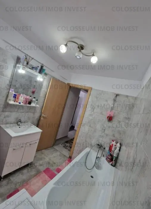 Apartament 2 camere, semidecomandat - zona Tractorul - foto 9