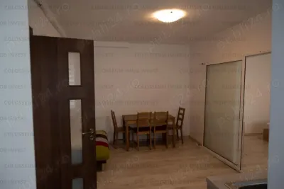 Apartament cu 2 camere, semidecomandat - zona Central - foto 4