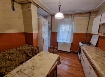 Apartament 3 camere, decomandat - zona Racadau - foto 4