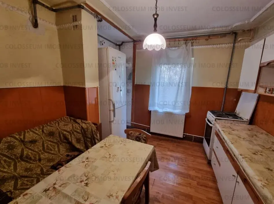 Apartament 3 camere, decomandat - zona Racadau - foto 4