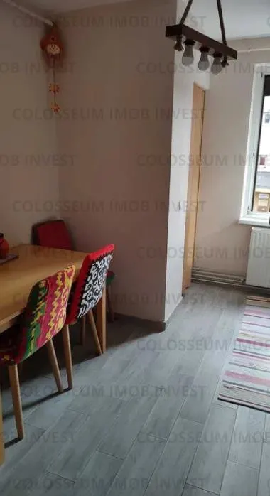 Apartament 2 camere, decomandat - zona Craiter - foto 3
