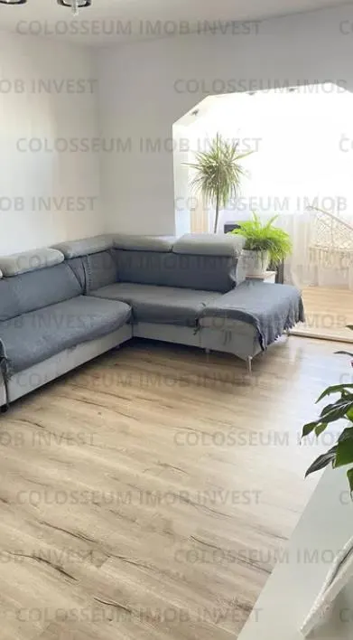 Apartament 3 camere, decomandat - zona Tractorul - foto 1