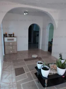 Apartament 4 camere, semidecomandat - zona Tractorul - foto 5