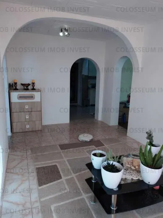 Apartament 4 camere, semidecomandat - zona Tractorul - foto 5