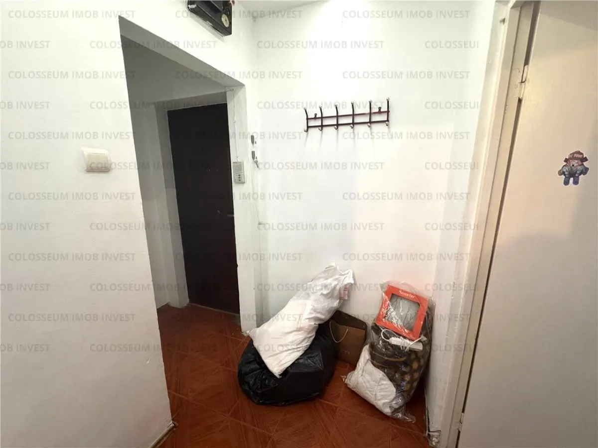 Apartament 3 camere, semidecomandat - zona Astra - foto 5