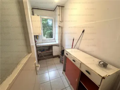 Apartament 3 camere, semidecomandat - zona Astra - foto 7