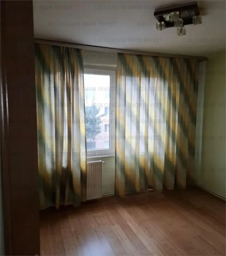 Apartament 4 camere, decomandat - zona Noua - foto 3