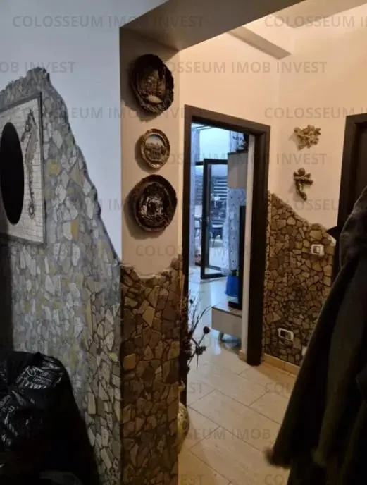 Apartament 3 camere, semidecomandat - zona Sanpetru - foto 7