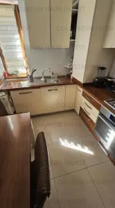 Apartament 3 camere, decomandat - zona Tractorul - foto 3