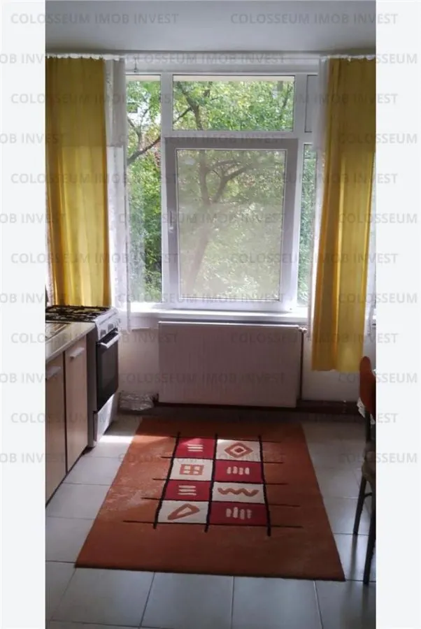 Camera de camin, cu baie si bucatarie - zona Tractorul - foto 1