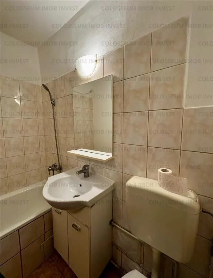 Camera de camin cu baie si bucatarie - zona Noua - foto 6