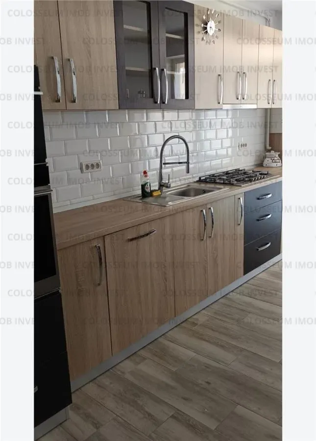 Apartament 3 camere, decomandat - zona Ghimbav - foto 4
