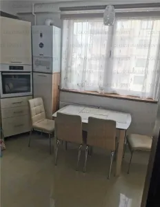 Apartament 3 camere, decomandat - zona Tractorul - foto 2