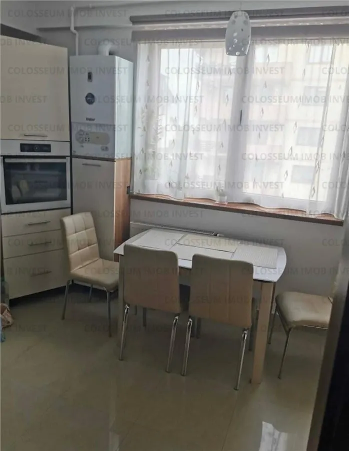 Apartament 3 camere, decomandat - zona Tractorul - foto 2