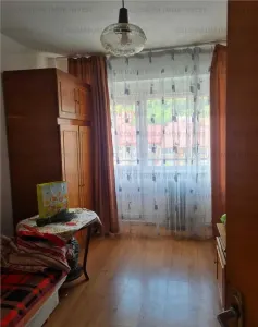 Apartament 3 camere, decomandat - zona Racadau - foto 2