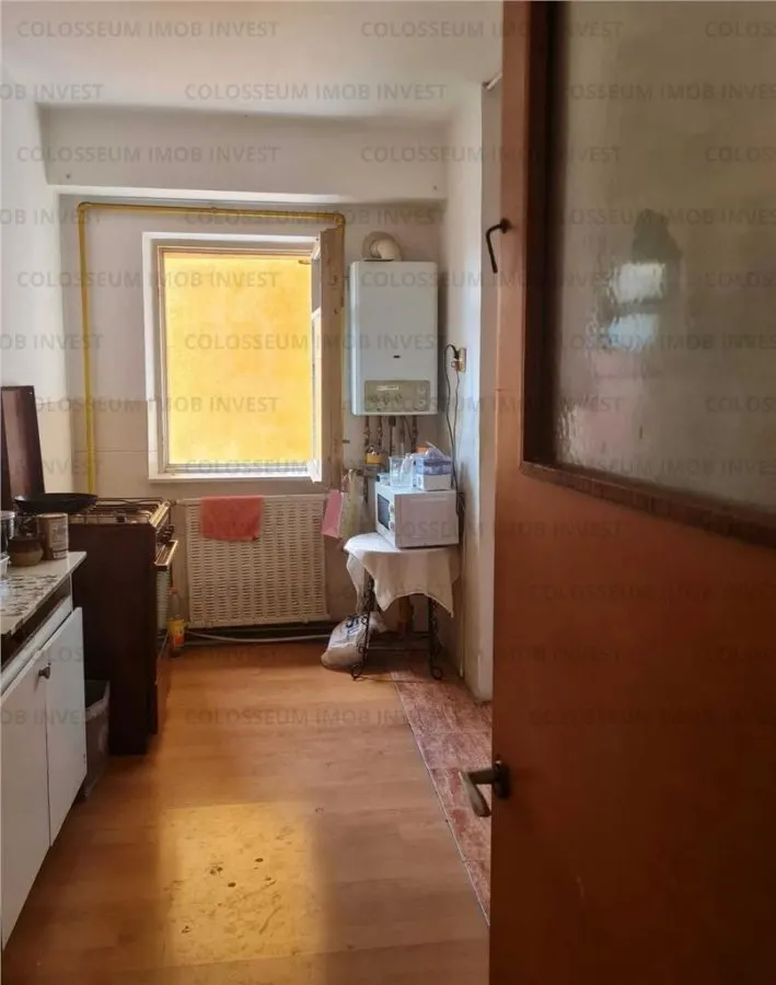 Apartament 3 camere, decomandat - zona Racadau - foto 3