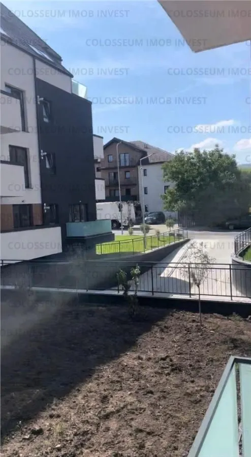 Apartament 3 camere, decomandat - zona Tractorul - foto 8
