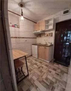 Camera de camin cu baie si bucatarie - zona Bartolomeu - foto 4