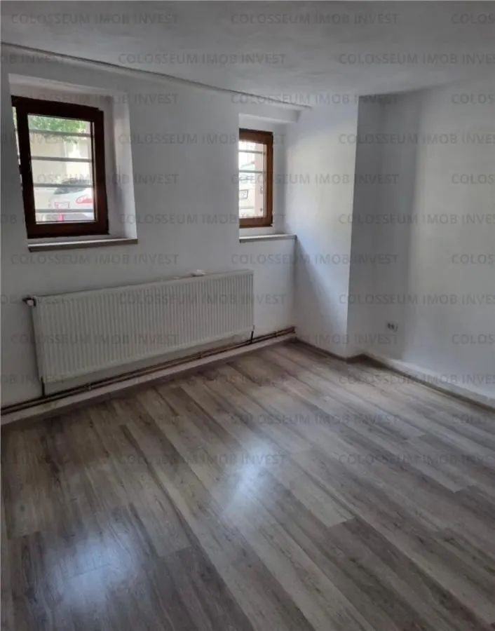 Apartament 2 camere, semidecomandat - zona Centru Civic - foto 2
