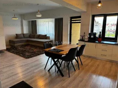 Apartament 3 camere, decomandat - zona Tractorul - foto 1