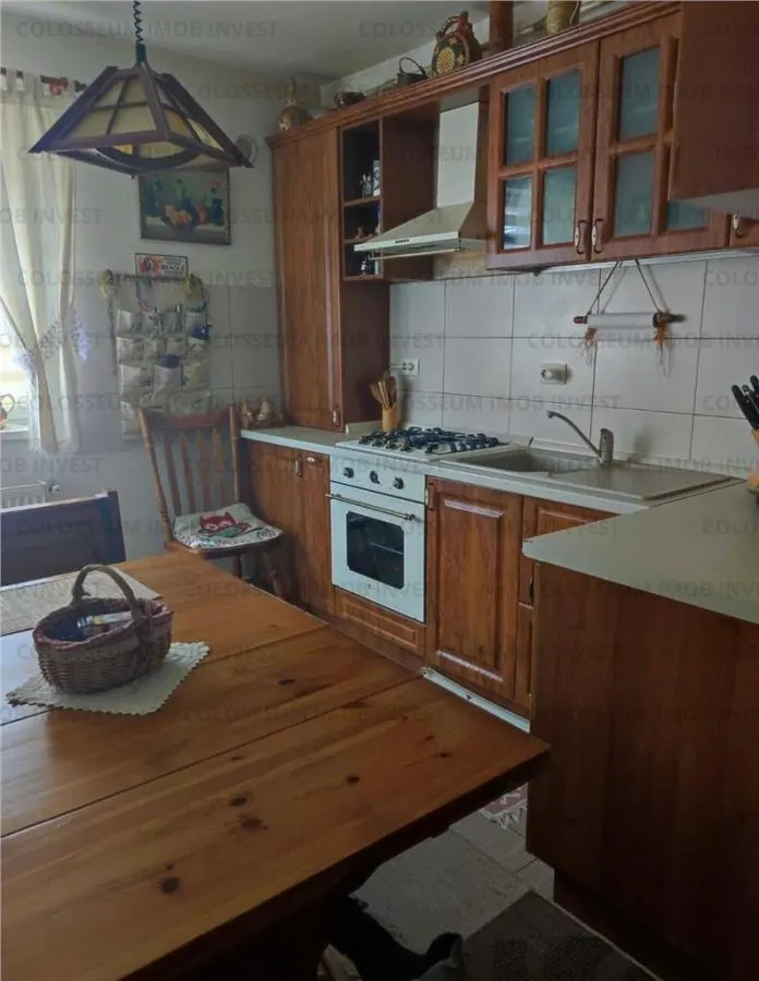 Apartament 2 camere, decomandat - zona Sanpetru - foto 4
