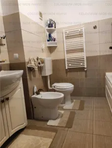 Apartament 2 camere, decomandat - zona Sanpetru - foto 7