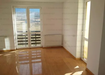 Apartament 4 camere, decomandat - zona Tohanu Nou - foto 2