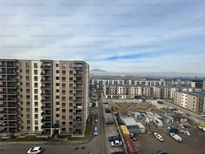 Apartament 3 camere, decomandat - zona Tractorul - foto 4