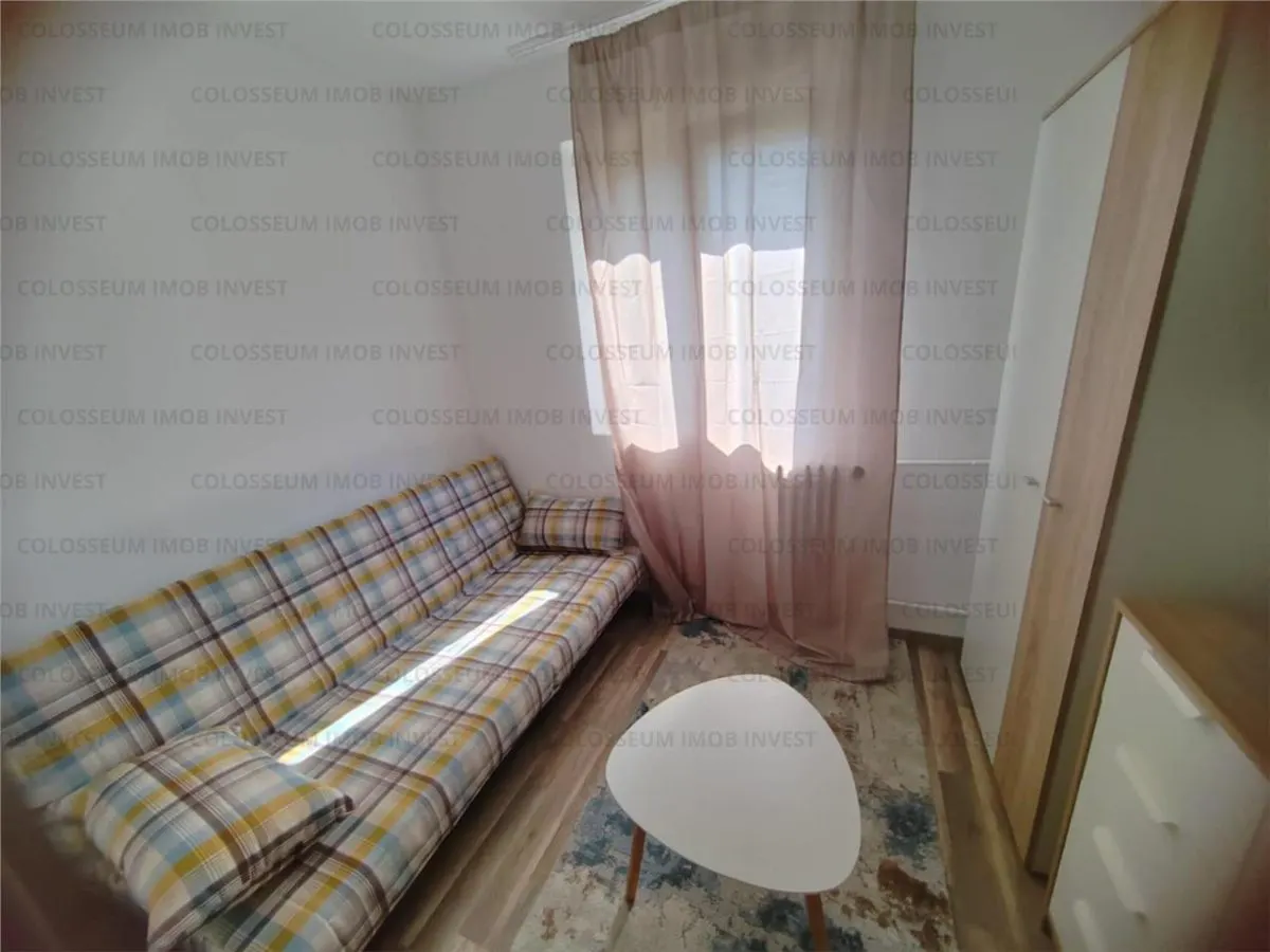 Camera de camin cu baie si bucatarie - zona Florilor - foto 1