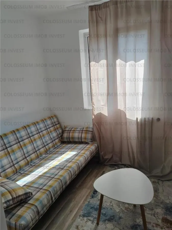 Camera de camin cu baie si bucatarie - zona Florilor - foto 2
