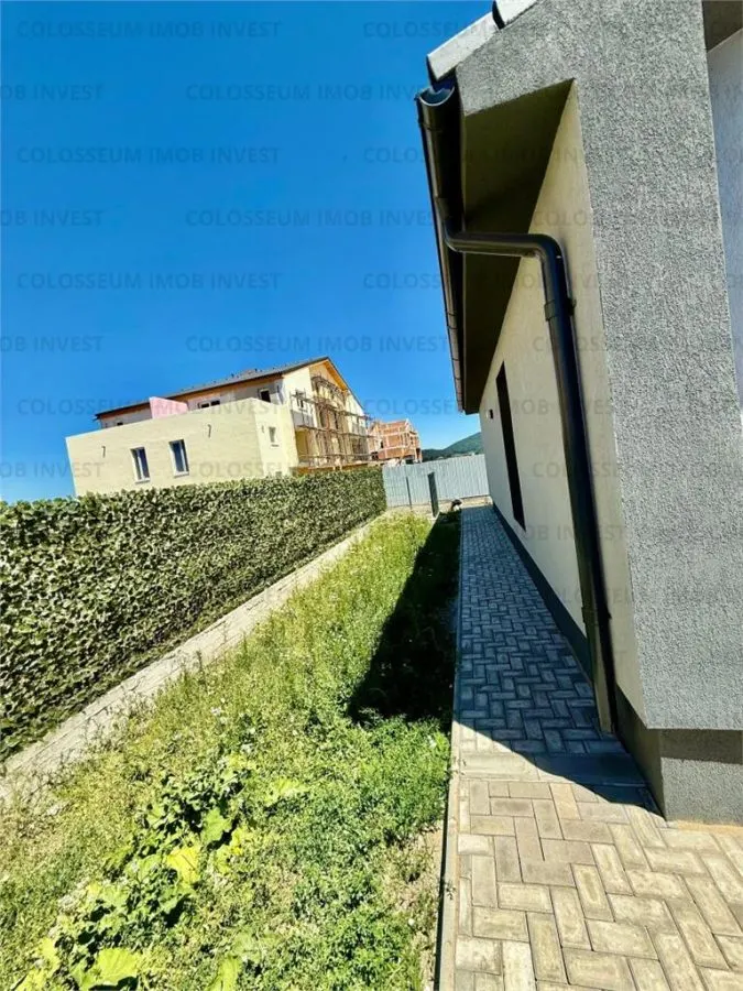 Casa cu 4 camere, decomandat - zona Sanpetru - foto 20