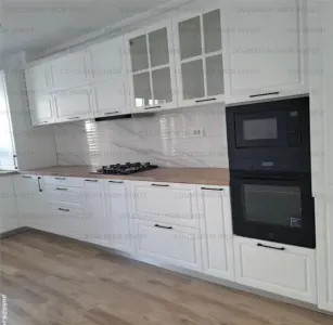 Apartament 3 camere, decomandat - zona Tractorul - foto 1