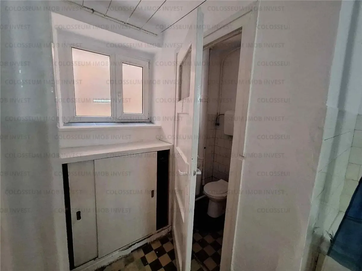 Apartament 3 camerere, decomandat - zona Central - foto 6