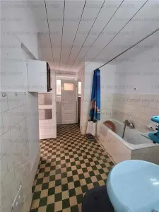 Apartament 3 camerere, decomandat - zona Central - foto 7