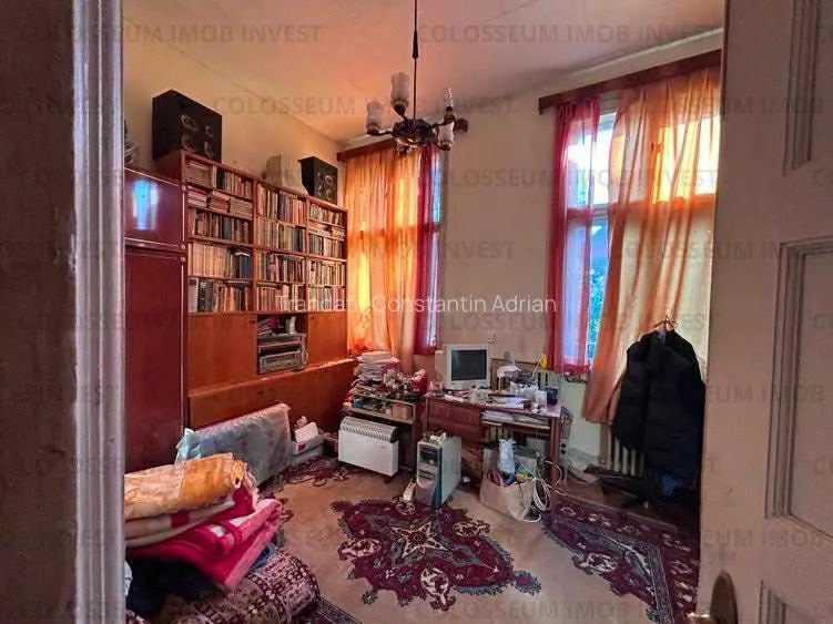 Apartament 4 camere, decomandat - zona Centru Istoric - foto 2