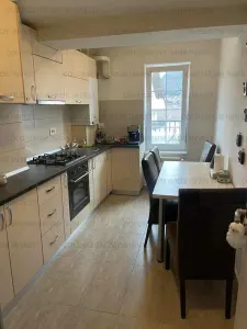 Apartament 2 camere, decomandat - zona Brasovul Vechi - foto 4