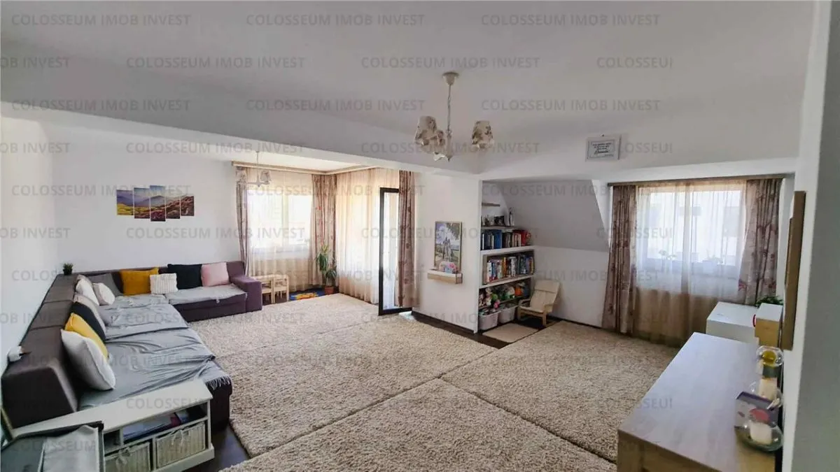 Apartament 3 camere, decomandat - zona Tractorul - foto 1