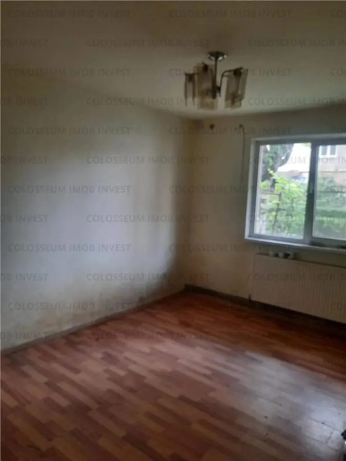 Apartament cu 2 camere, semidecomandat - zona Tractorul - foto 1