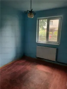 Apartament cu 2 camere, semidecomandat - zona Tractorul - foto 3