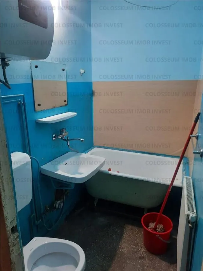 Apartament cu 2 camere, semidecomandat - zona Tractorul - foto 5