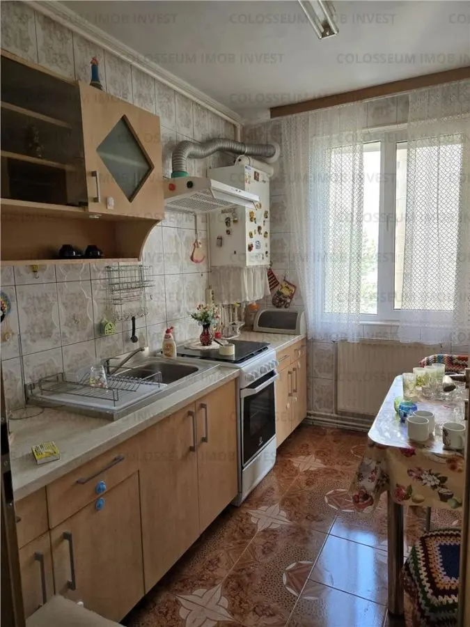 Apartament 3 camere, decomandat - zona Astra - foto 4