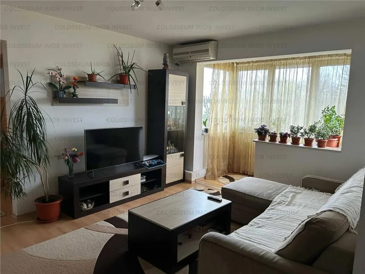 Apartament 2 camere, semidecomandat - zona Astra - foto 1
