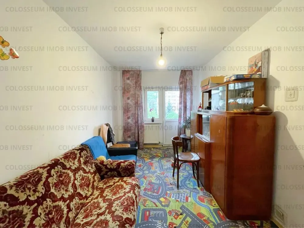 Apartament 3 camere,decomandat - zona Centru Civic - foto 1