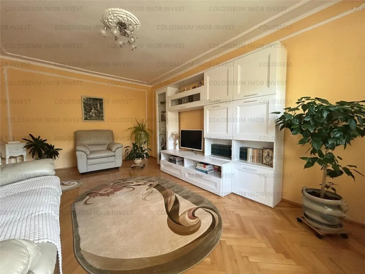 Apartament 4 camere, decomandat - zona Calea Bucuresti - foto 1