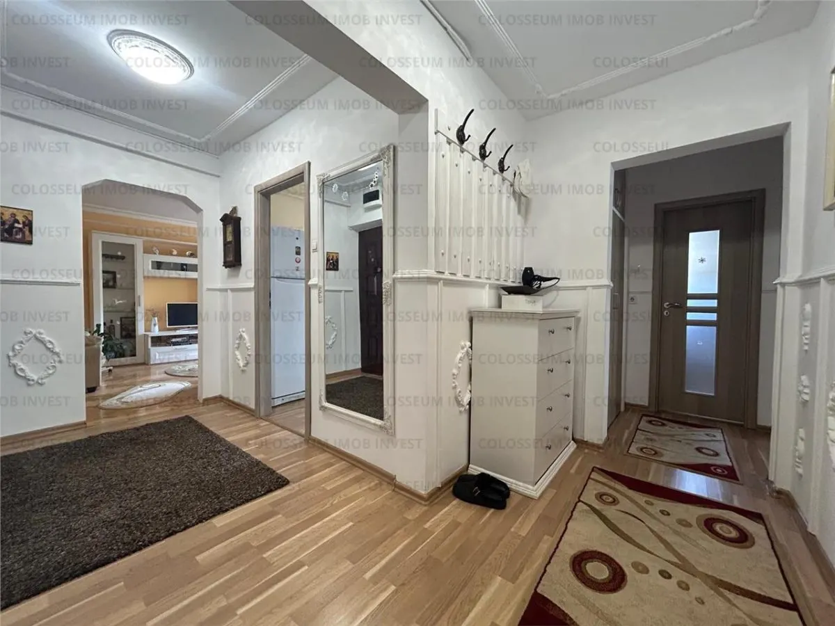 Apartament 4 camere, decomandat - zona Calea Bucuresti - foto 12