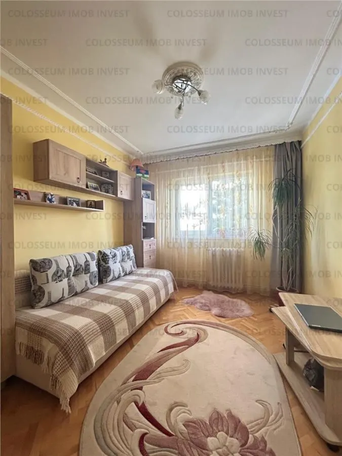 Apartament 4 camere, decomandat - zona Calea Bucuresti - foto 3