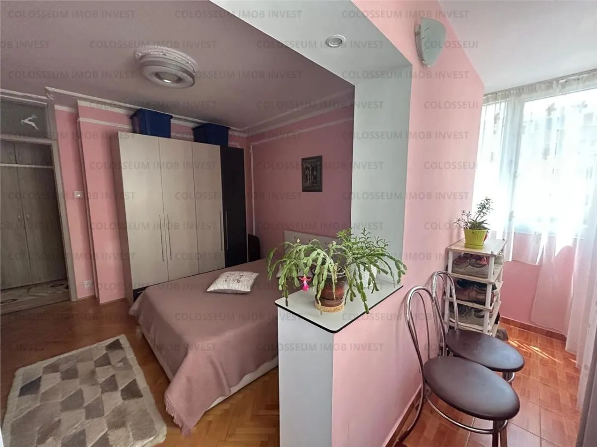 Apartament 4 camere, decomandat - zona Calea Bucuresti - foto 6