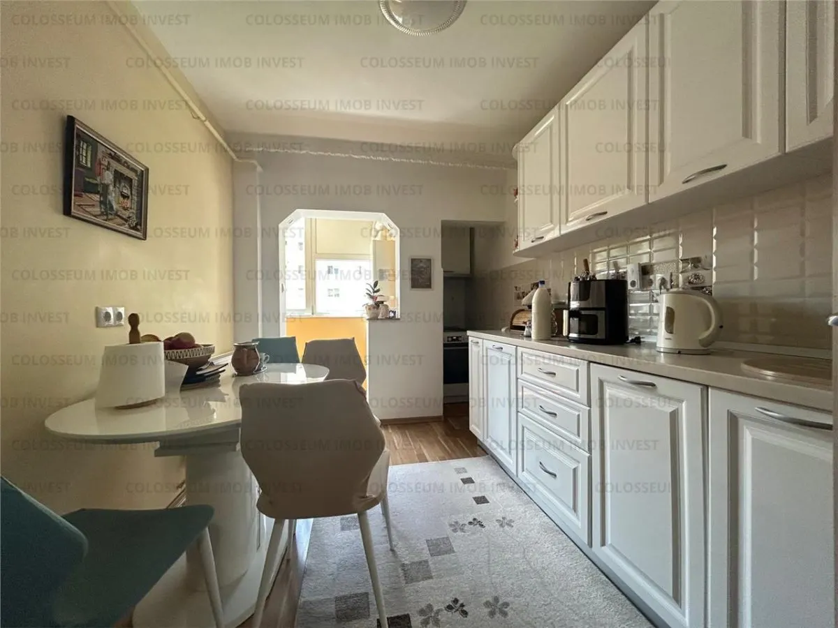 Apartament 4 camere, decomandat - zona Calea Bucuresti - foto 9